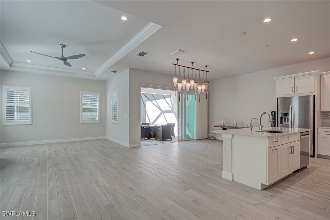 2 Bed Attached for Sale in Naples, photo 4