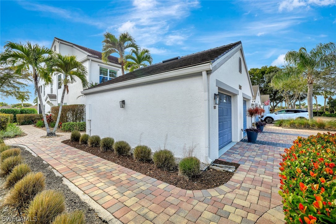2 Bed Waterfront Home for Sale in Naples, photo 4