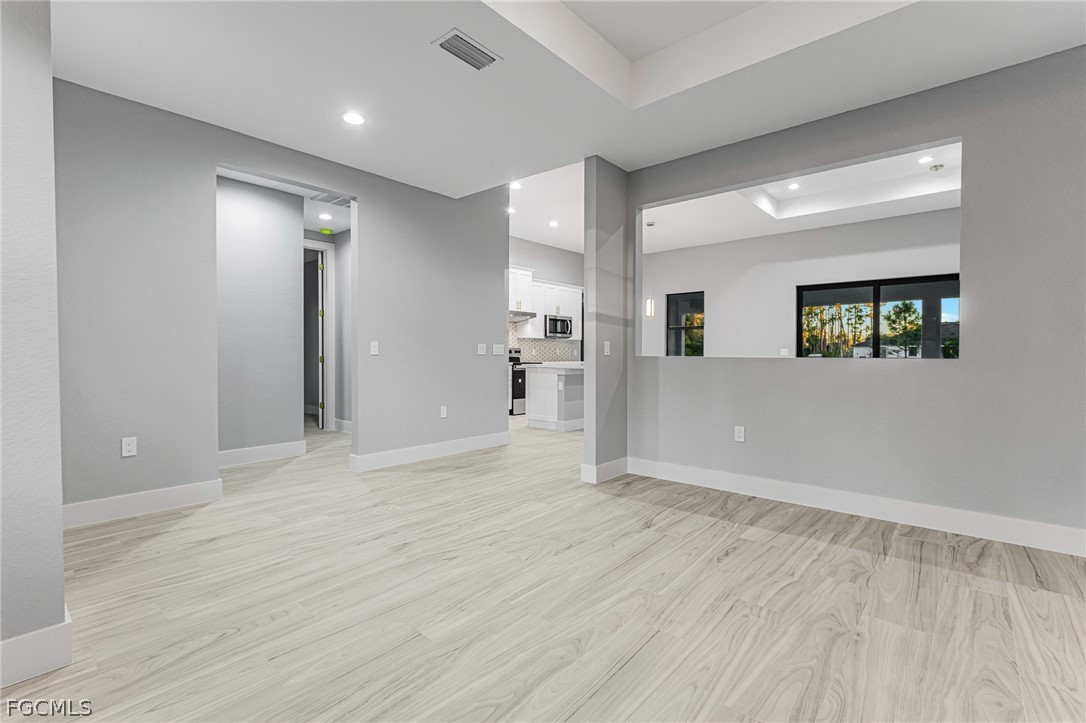 4 Bed SingleFamilyResidence for Sale in Lehigh Acres, photo 4