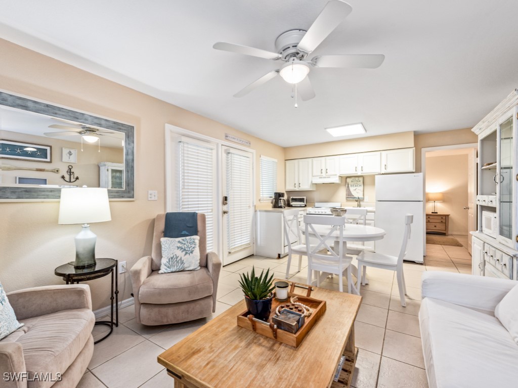 2 Bed Condominium for Sale in Naples, photo 4