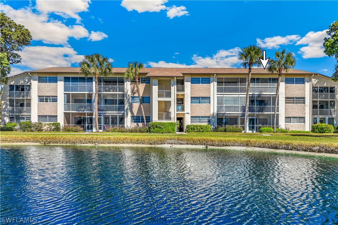 2 Bed Condominium for Sale in Naples, FL, $289,900 — photo 4