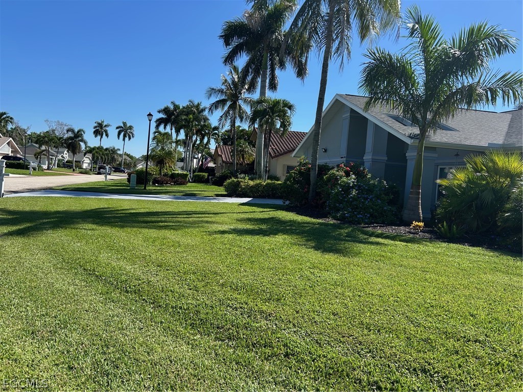 3 Bed Pool Home for Sale in Banyan Cove, photo 4