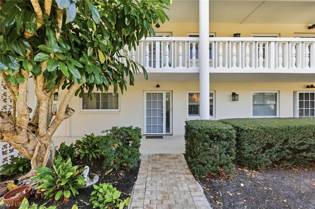 2 Bed Condominium for Sale in Naples, photo 4