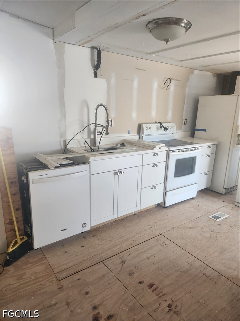 2 Bed ManufacturedHome for Sale in North Fort Myers, photo 4
