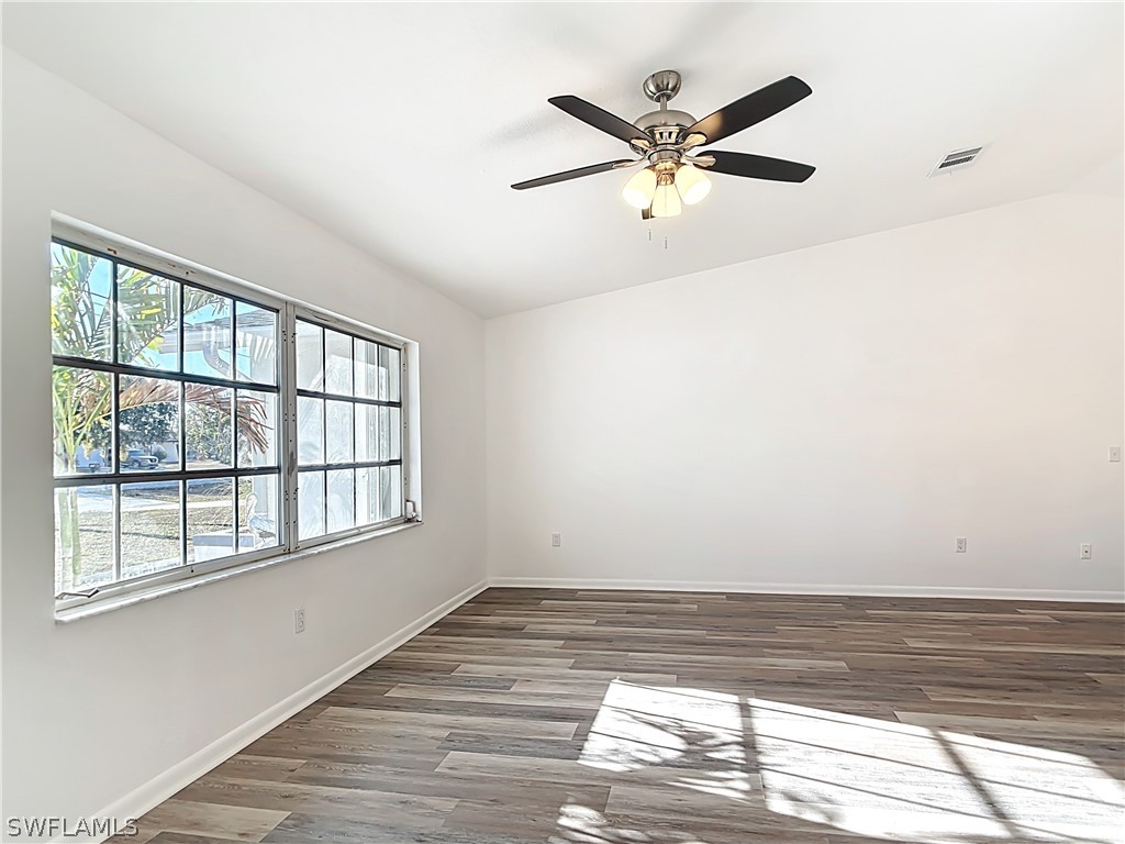 3 Bed SingleFamilyResidence for Sale in Deep Creek, FL — photo 4
