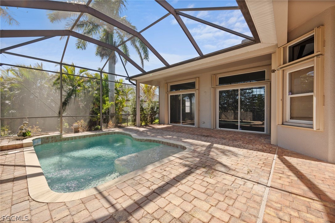 3 Bed Pool Home for Sale in Cape Coral, photo 4