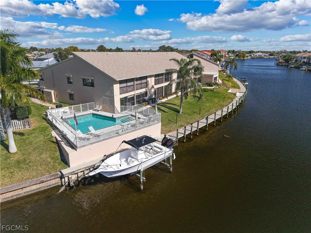 2 Bed Waterfront Home for Sale in Cape Coral, photo 4