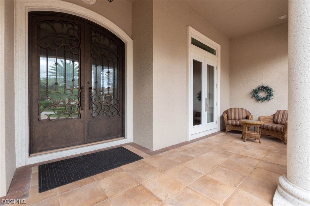 3 Bed Pool Home for Sale in River Point, FL — photo 4