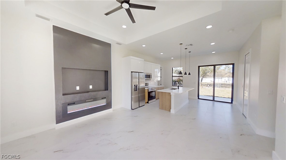 3 Bed SingleFamilyResidence for Sale in Lehigh Acres, FL — photo 4