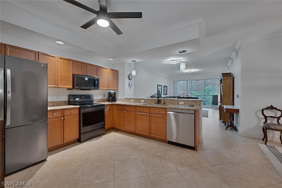 3 Bed Condominium for Sale in The Carlysle, FL, $310,000 — photo 4