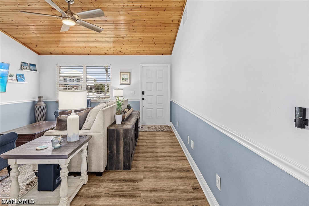 2 Bed SingleFamilyResidence for Sale in Pine Island, photo 4