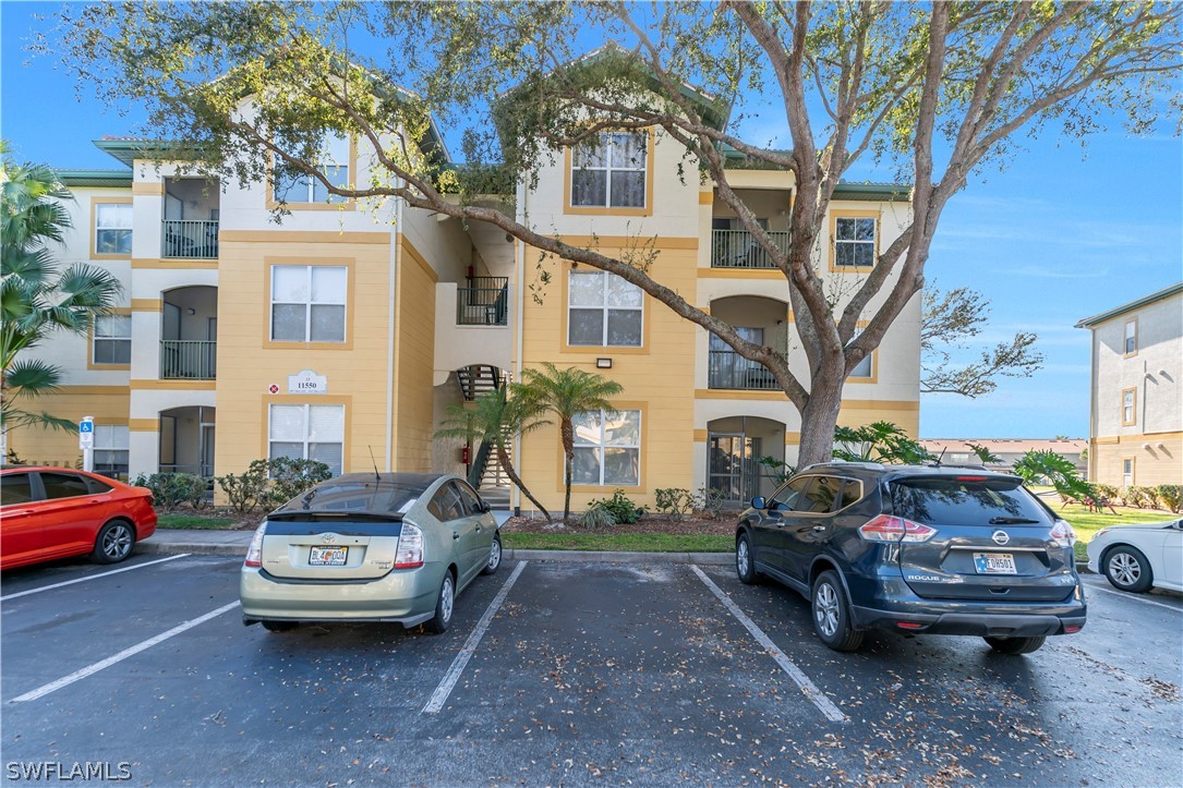 2 Bed Waterfront Home for Sale in Royal Greens, photo 4