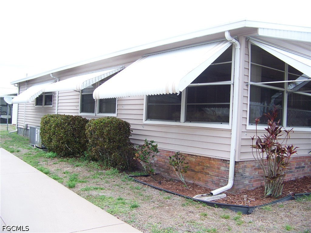 2 Bed ManufacturedHome for Sale in Carriage Village, photo 4