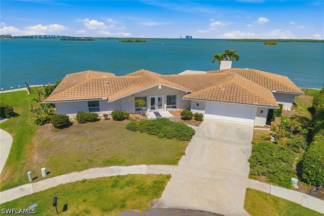 4 Bed Pool Home for Sale in Marco Island, photo 4