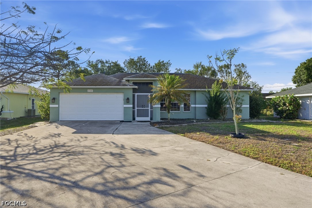 3 Bed Pool Home for Sale in San Carlos Park, photo 4