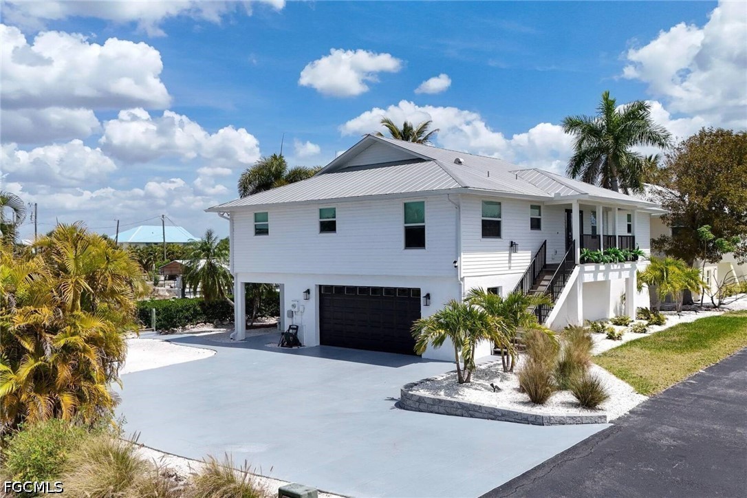3 Bed Waterfront Home for Sale in Buttonwood Key, FL — photo 4