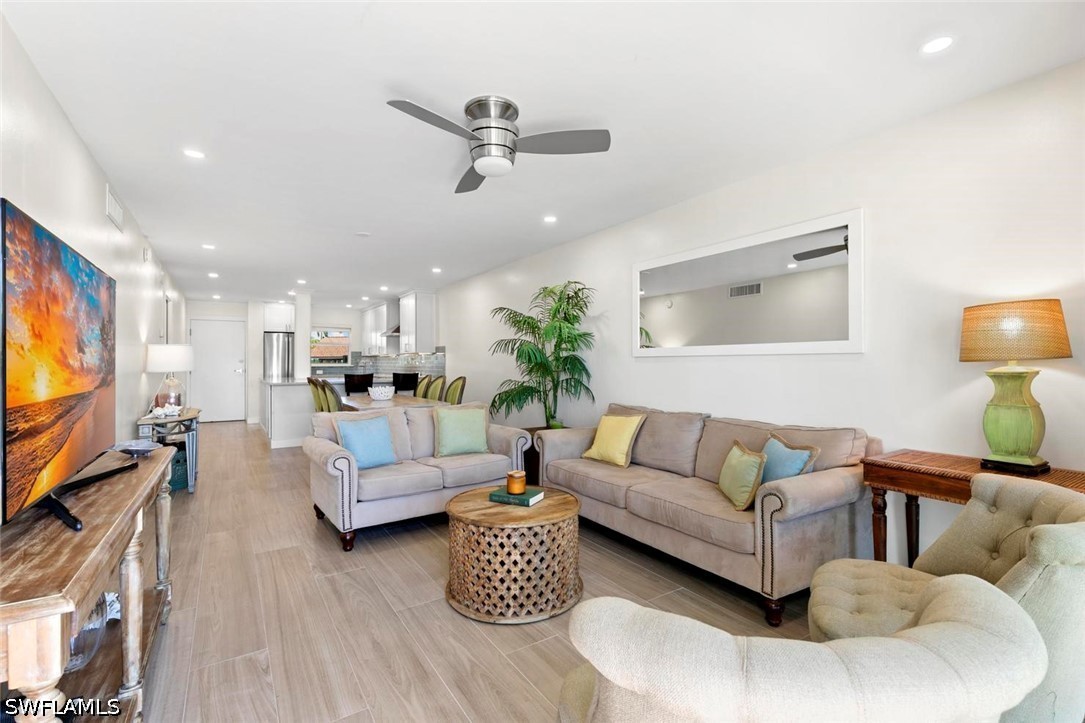 2 Bed Waterfront Home for Sale in Marco Island, photo 4