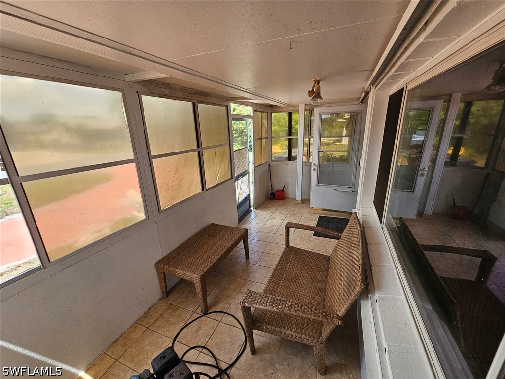 3 Bed SingleFamilyResidence for Sale in Parkwood, FL — photo 4