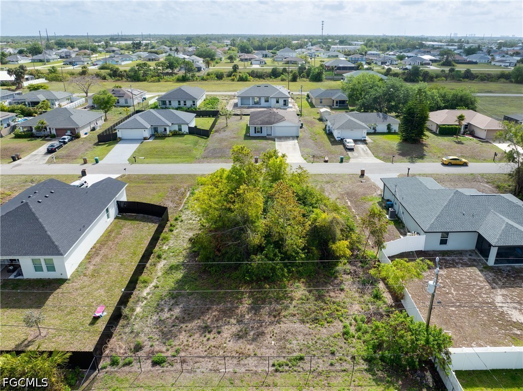 Residential for Sale in Cape Coral, FL, $65,000 — photo 4