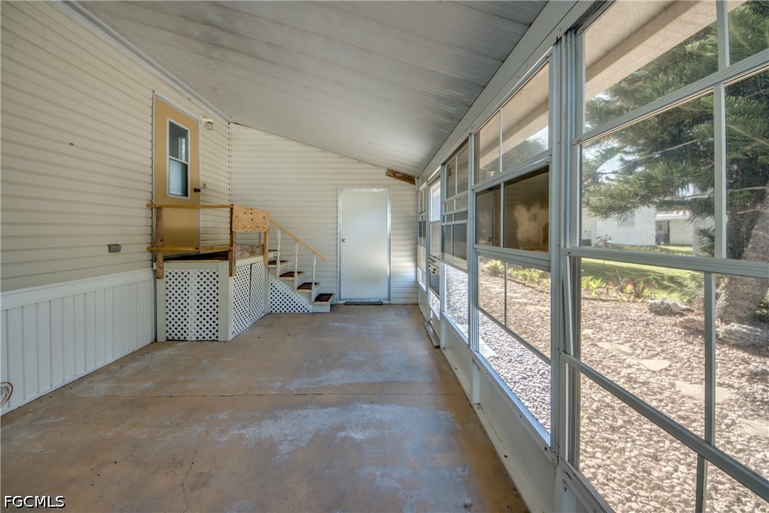 2 Bed ManufacturedHome for Sale in Pine Island Cove, photo 4