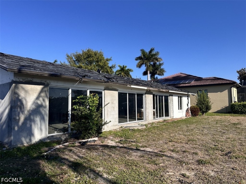 3 Bed Waterfront Home for Sale in Cape Coral, photo 4