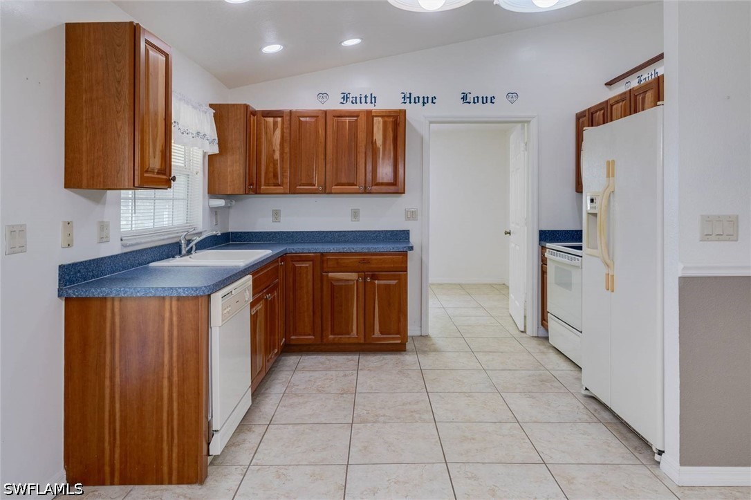 2 Bed SingleFamilyResidence for Sale in Lehigh Acres, FL — photo 4