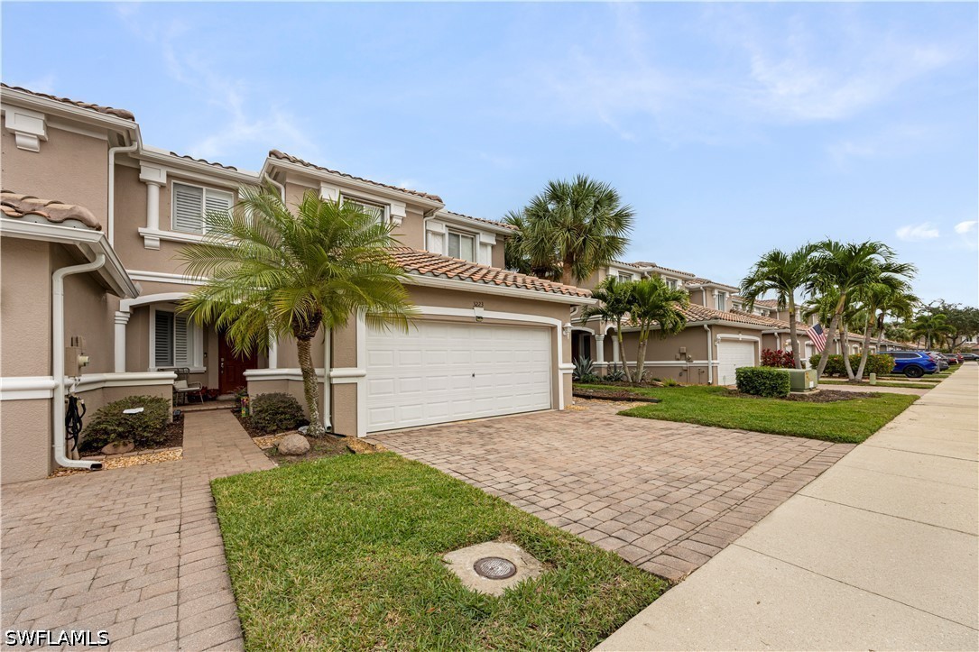 3 Bed Townhouse for Sale in Colonnade At Forum, FL, $289,000 — photo 4