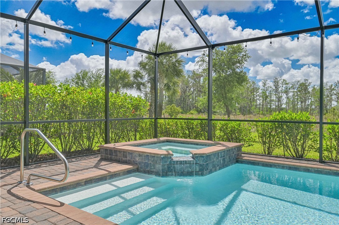 6 Bed Pool Home for Sale in Estero, photo 4