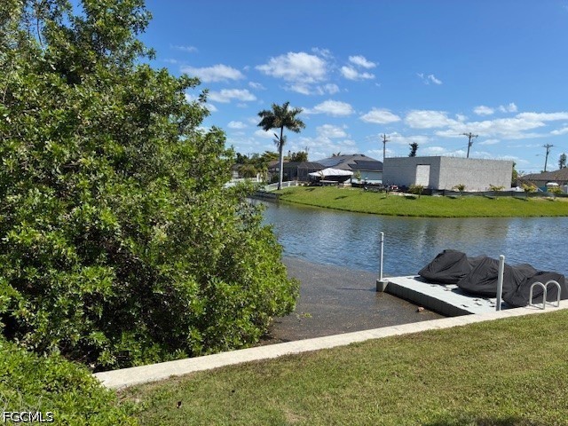 Waterfront Home for Sale in Cape Coral, photo 4