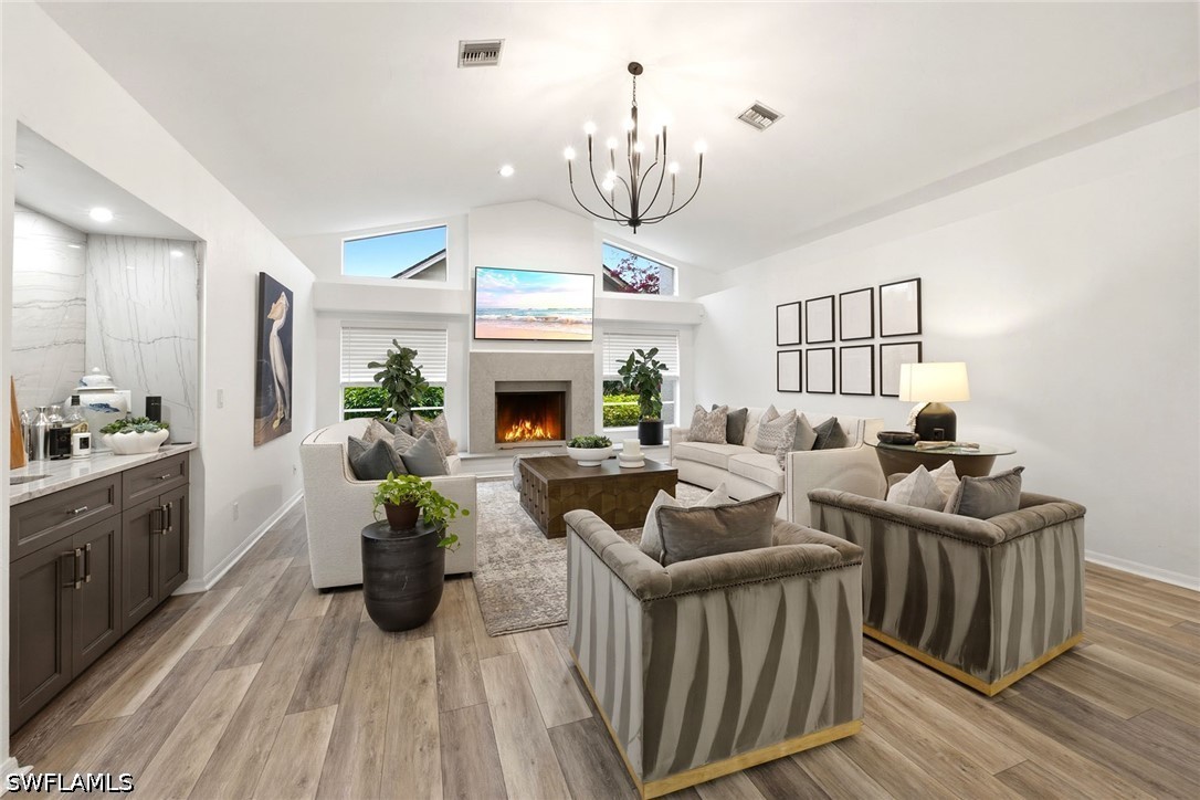 3 Bed Pool Home for Sale in Naples, photo 4