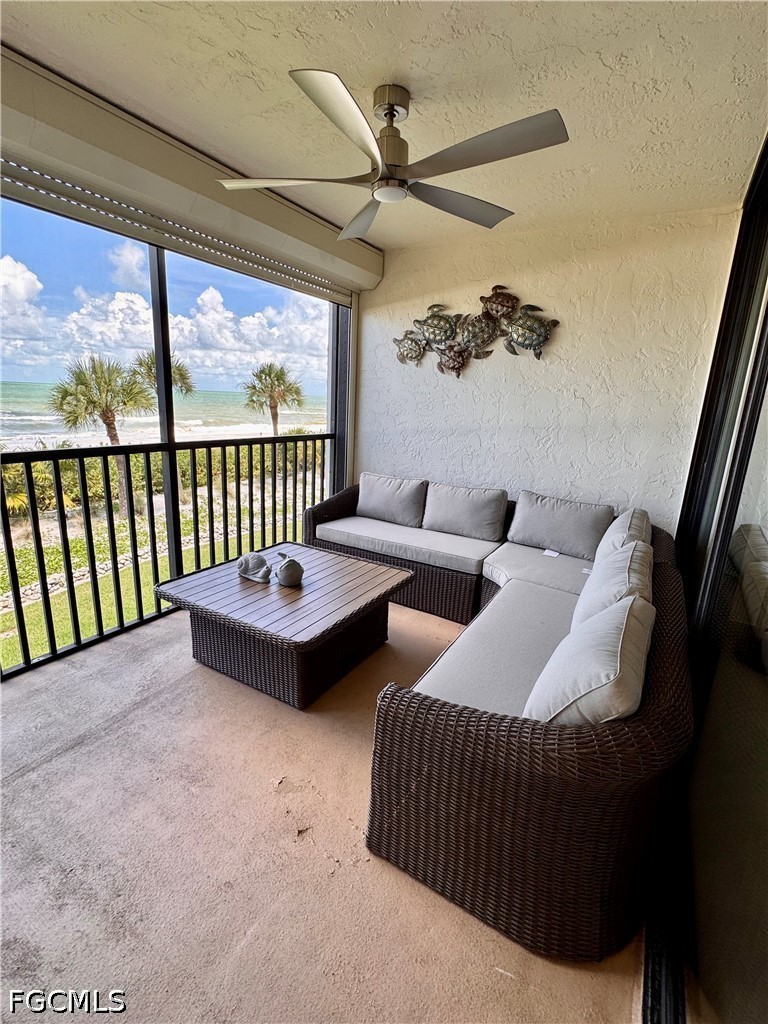 2 Bed Waterfront Home for Sale in Bayshores, photo 4