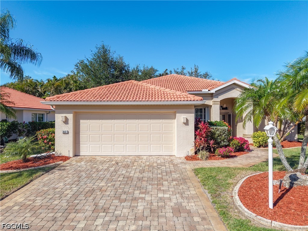 3 Bed SingleFamilyResidence for Sale in North Fort Myers, FL — photo 4