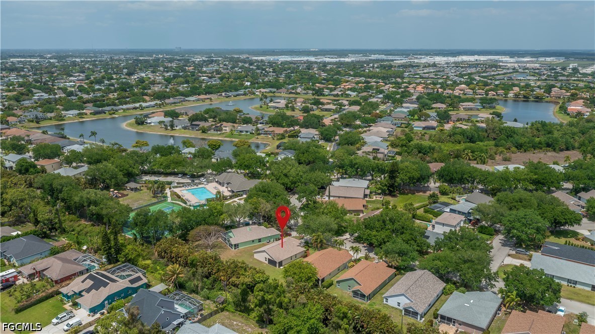 3 Bed SingleFamilyResidence for Sale in Fort Myers, photo 4