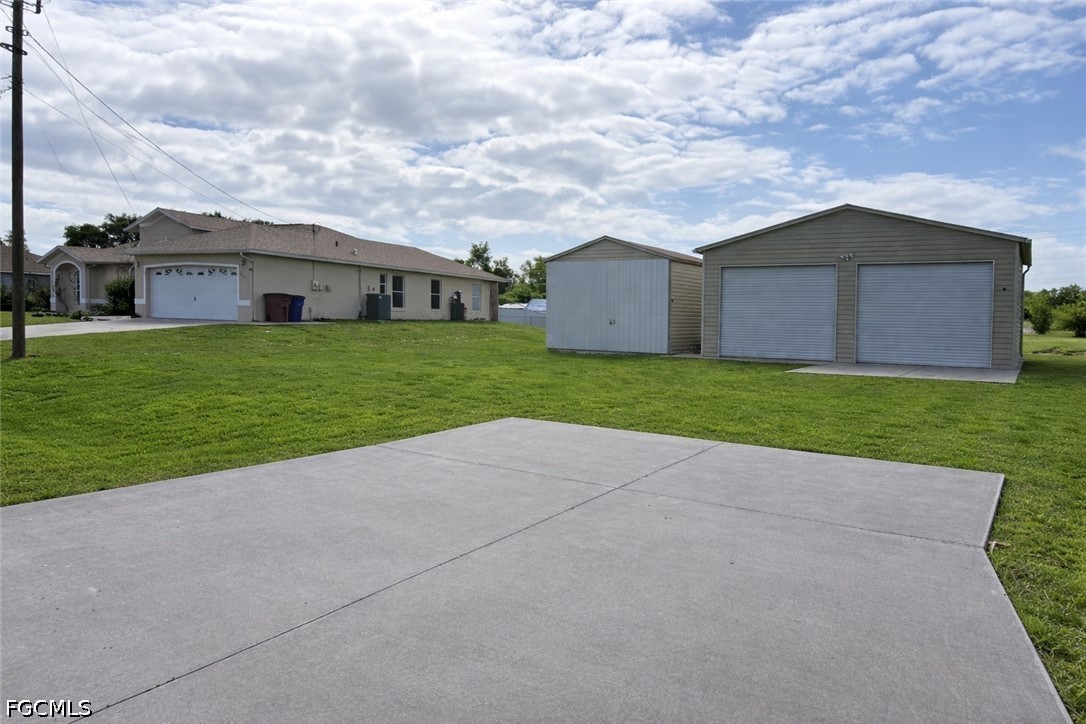 3 Bed SingleFamilyResidence for Sale in Lehigh Acres, FL — photo 4