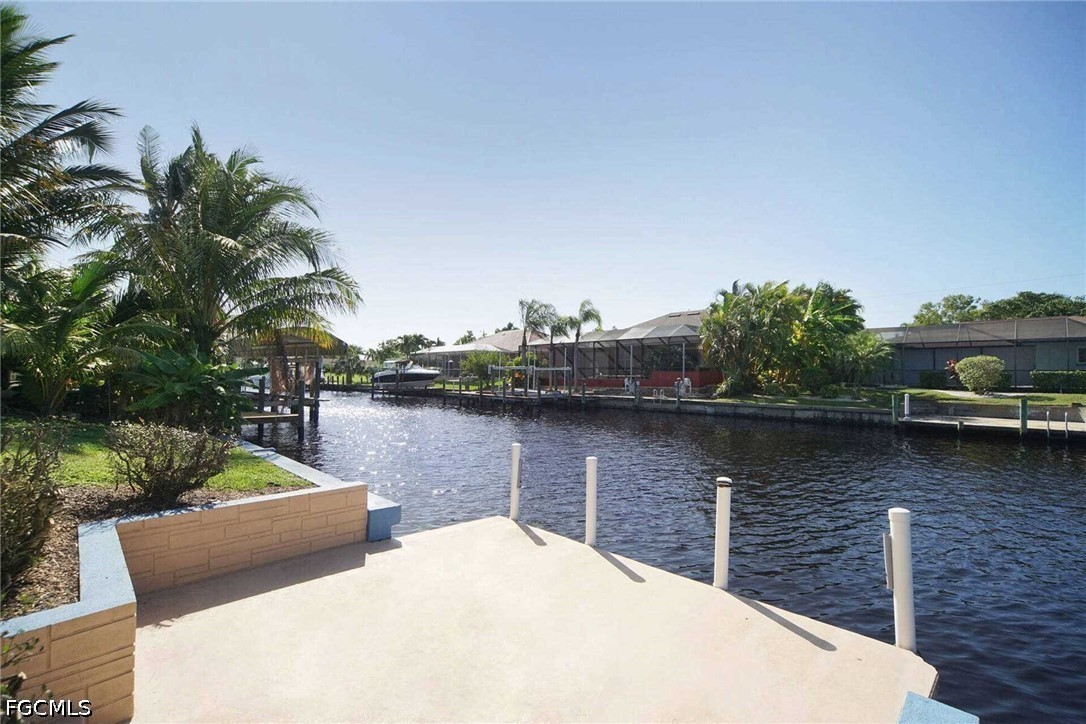 3 Bed Pool Home for Sale in Cape Coral, photo 4