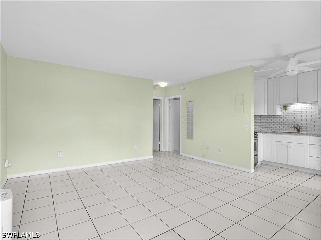 1 Bed Condominium for Sale in Seabreeze Condo, FL, $175,000 — photo 4