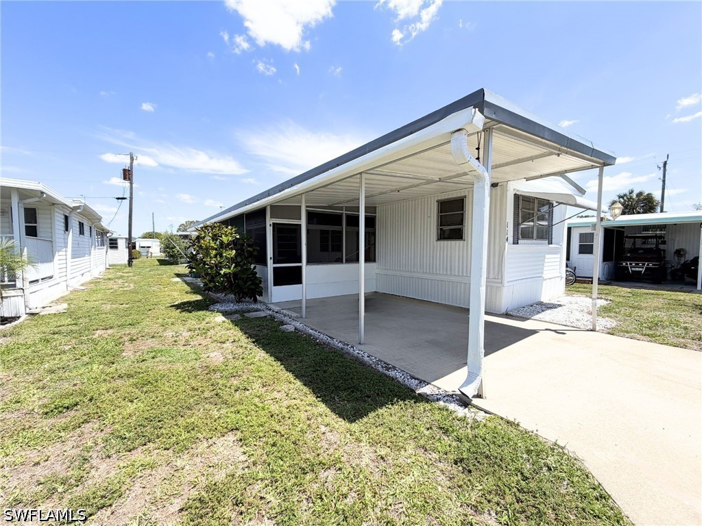 2 Bed Waterfront Home for Sale in Holiday Manor, FL, $84,900 — photo 4