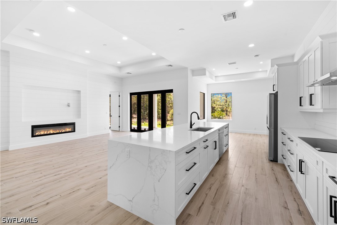 3 Bed SingleFamilyResidence for Sale in Naples, FL, $649,900 — photo 4