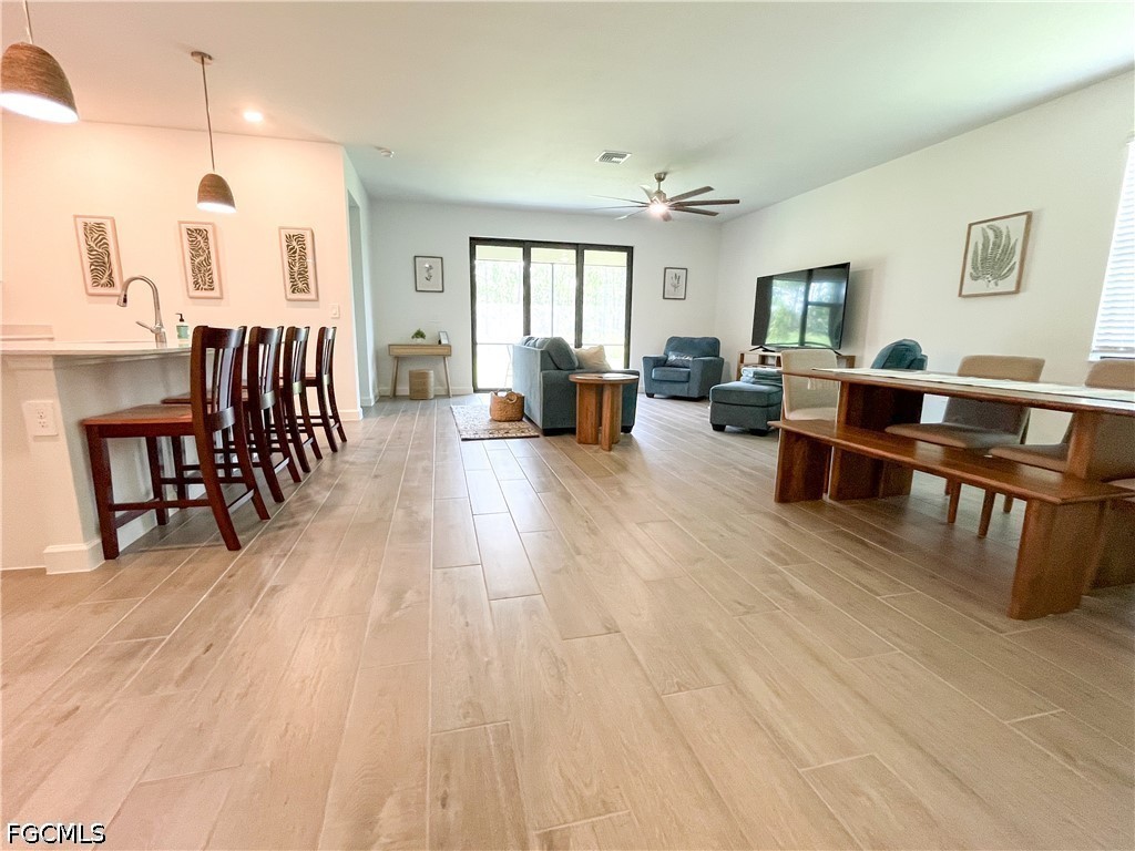 4 Bed SingleFamilyResidence for Sale in Timber Creek, photo 4