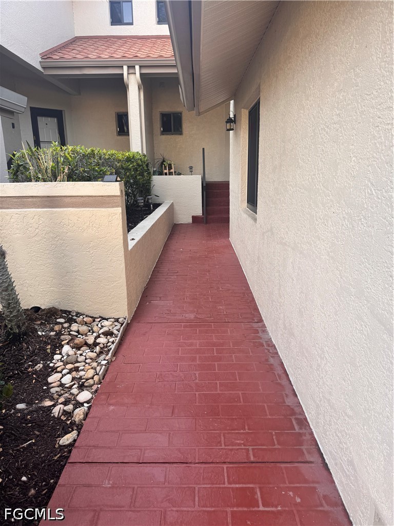 2 Bed Waterfront Home for Sale in Fort Myers, photo 4