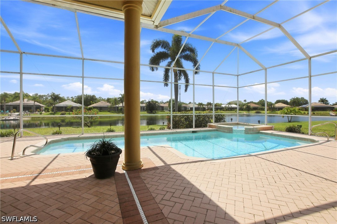 5 Bed Pool Home for Sale in Longshore Lake, photo 4