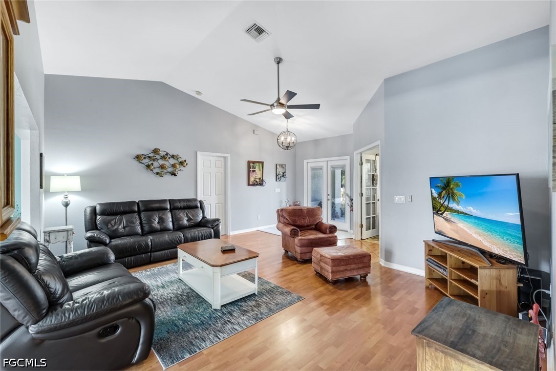 3 Bed Pool Home for Sale in Cape Coral, photo 4