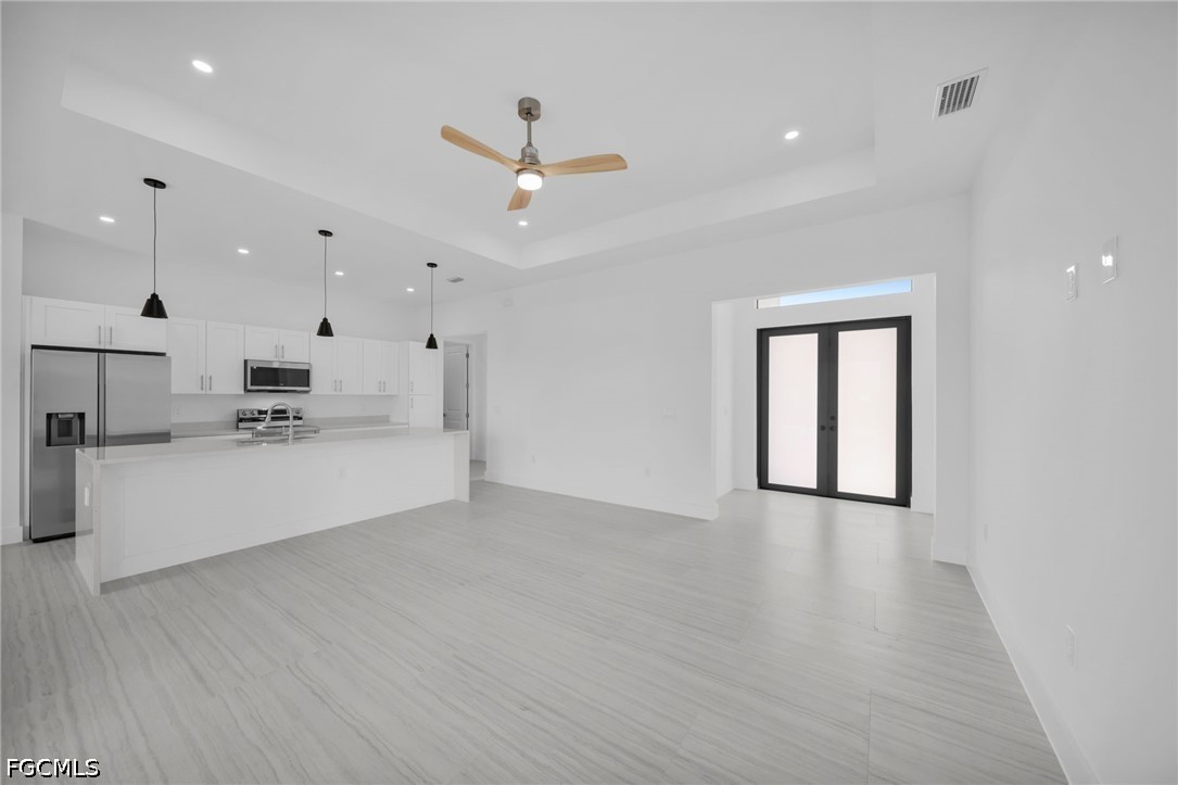 4 Bed Pool Home for Sale in Cape Coral, photo 4