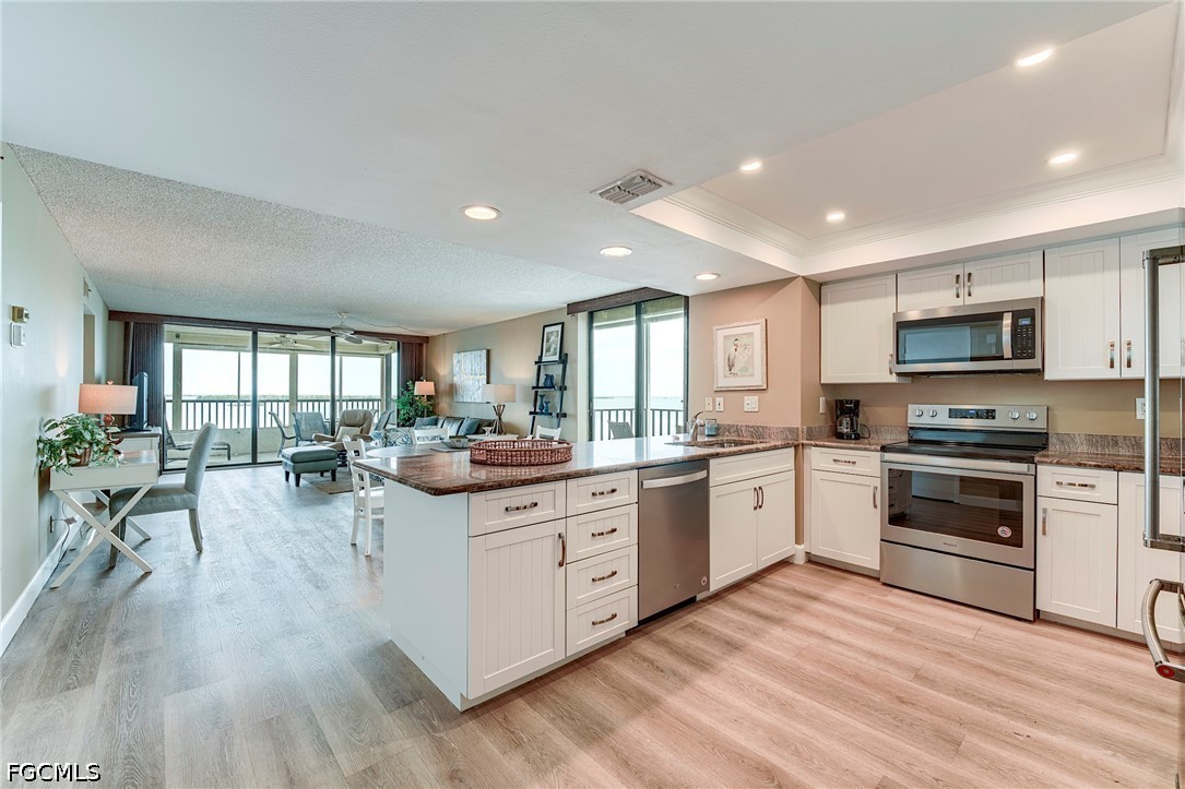 2 Bed Pool Home for Sale in Punta Rassa, FL, $495,000 — photo 4