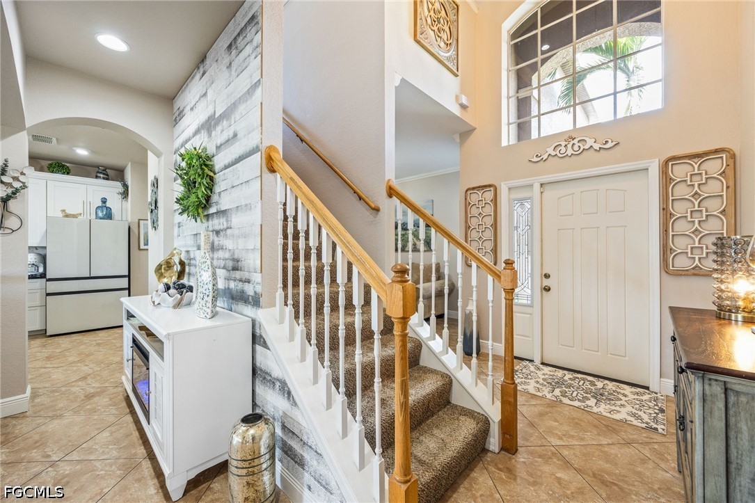 4 Bed SingleFamilyResidence for Sale in Cypress Cay, FL — photo 4