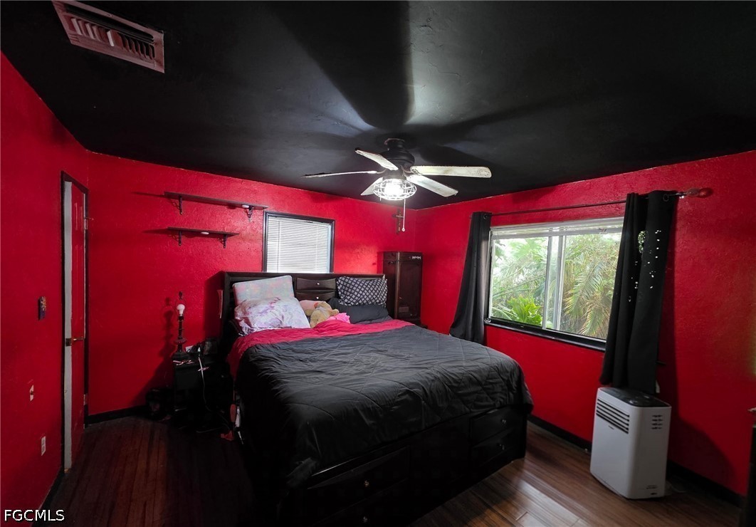 5 Bed Pool Home for Sale in Lehigh Acres, photo 4