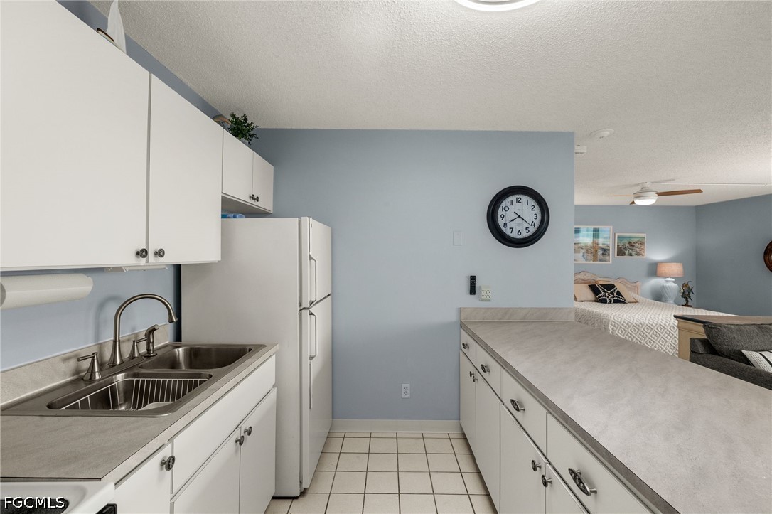 1 Bed Waterfront Home for Sale in Fort Myers Beach, photo 4