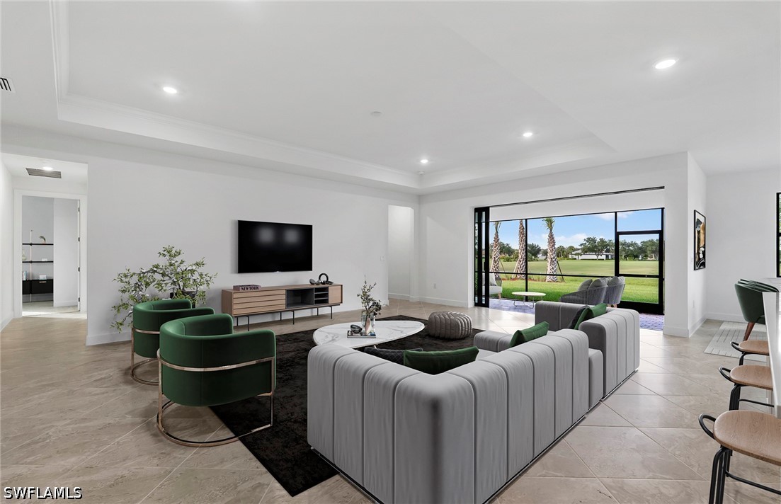 3 Bed Pool Home for Sale in Country Club, photo 4