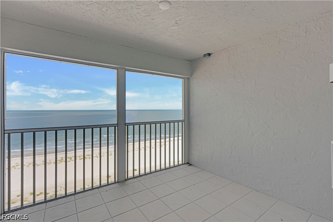 2 Bed Waterfront Home for Sale in Smugglers Cove Condo, FL — photo 4