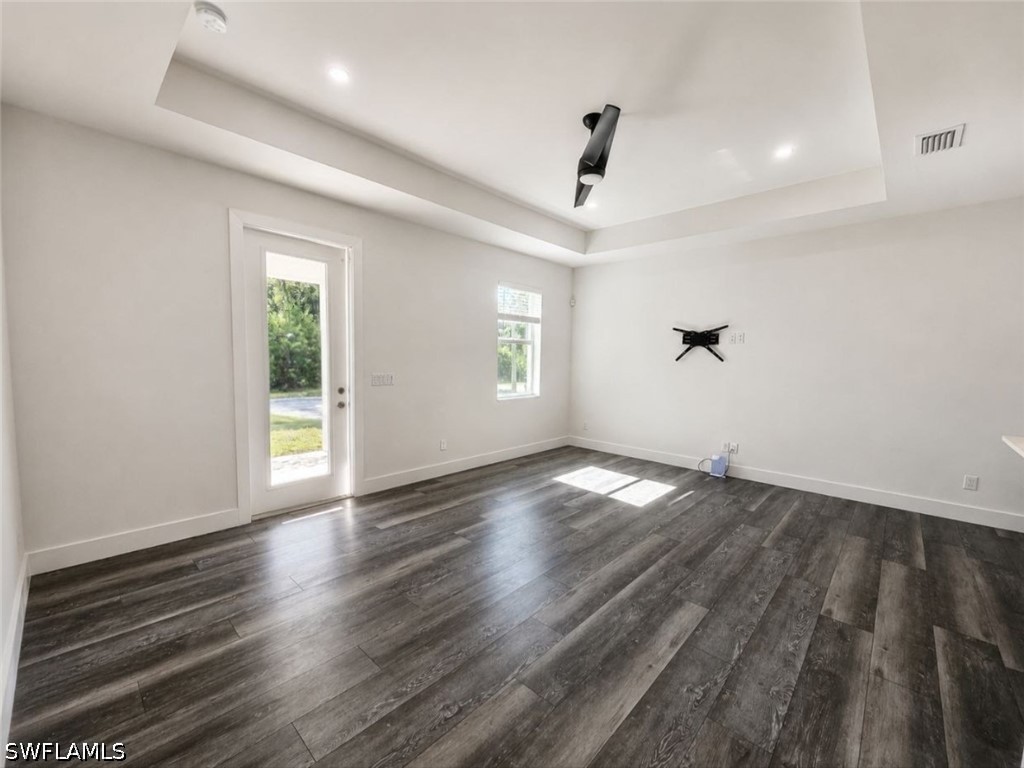 3 Bed SingleFamilyResidence for Sale in Lehigh Acres, photo 4